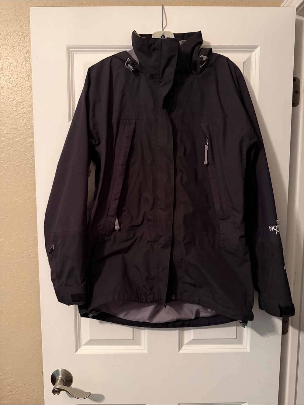The North Face Women's Black Ski & Snow Jacket with Hooded Shell